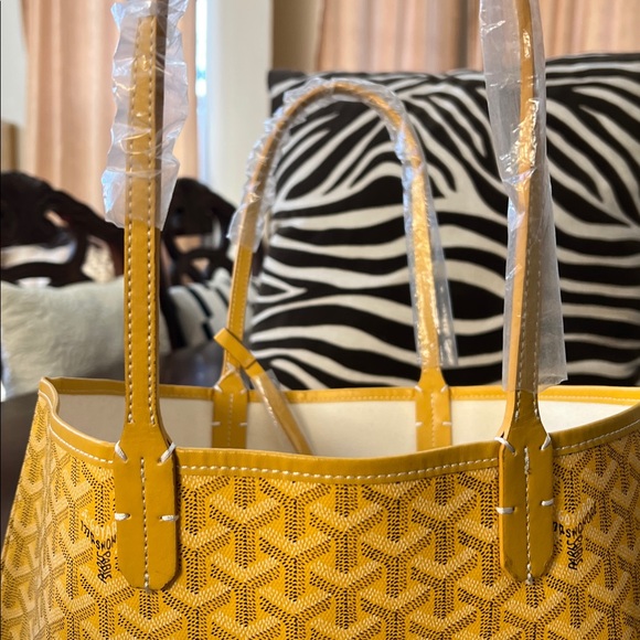 Designer inspired tote bag ( NWT ) - Picture 3 of 16